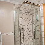 Damas Premium 23f Front - Pool & Parking בנידורם