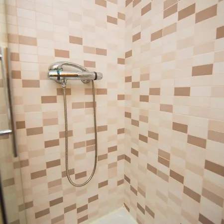 Damas Premium 23f Front - Pool & Parking Apartment